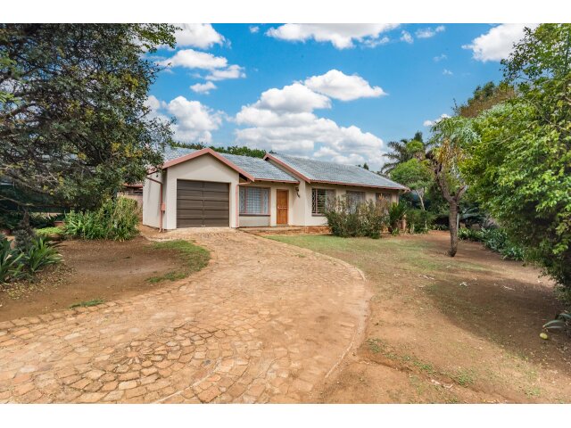 <!--[if BLOCK]><![endif]--> 946  Sample Street, Strubens Valley,  Roodepoort <!--[if ENDBLOCK]><![endif]-->