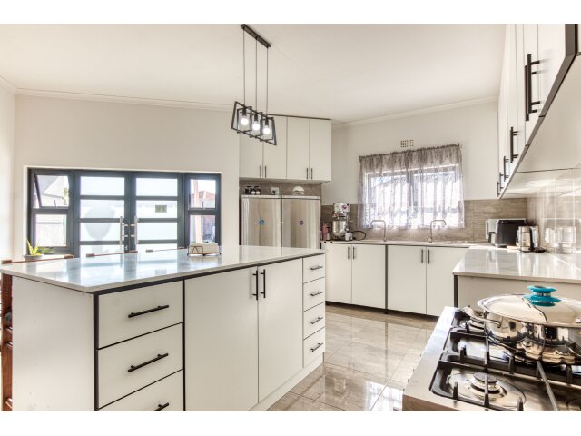 <!--[if BLOCK]><![endif]--> 31  Black Forest Close, Fairview Golf Estate, Gordons Bay <!--[if ENDBLOCK]><![endif]-->