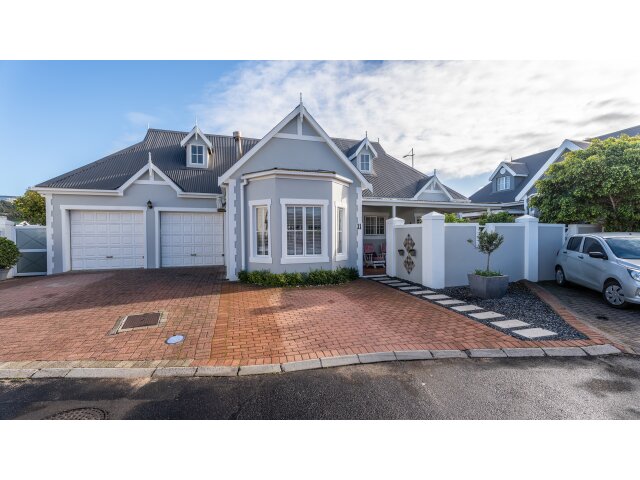 <!--[if BLOCK]><![endif]--> 11  Village Green Close, Greenways, Strand <!--[if ENDBLOCK]><![endif]-->