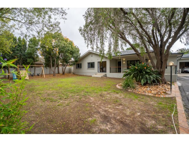 <!--[if BLOCK]><![endif]--> 14  Keurboom Avenue, Westridge, Somerset West <!--[if ENDBLOCK]><![endif]-->