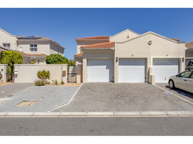 <!--[if BLOCK]><![endif]--> 12  Highcliffe Crescent, Sunningdale, Milnerton <!--[if ENDBLOCK]><![endif]-->