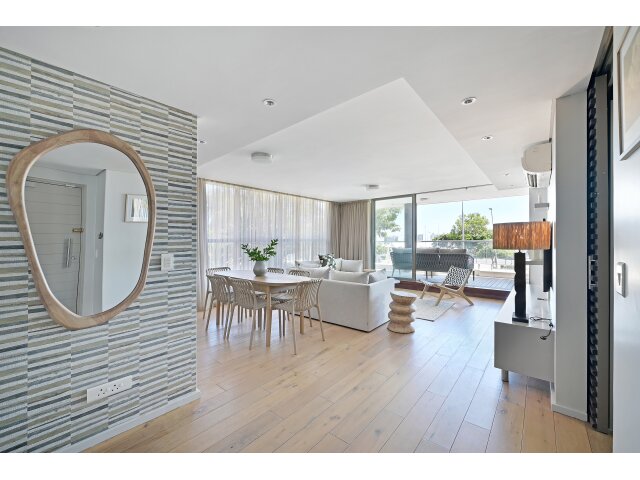 <!--[if BLOCK]><![endif]--> 101 The Legacy 145 Main Road, Green Point, Cape Town <!--[if ENDBLOCK]><![endif]-->