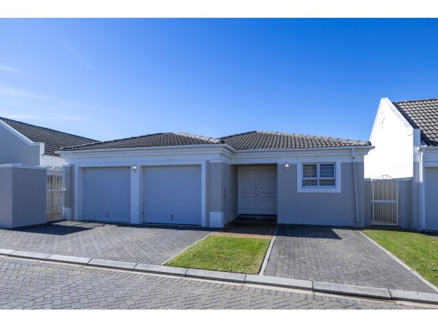 <!--[if BLOCK]><![endif]--> 17  Waterberry close, Pinehurst, Durbanville <!--[if ENDBLOCK]><![endif]-->