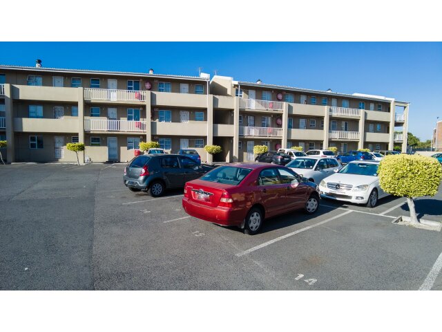 <!--[if BLOCK]><![endif]--> 23 Poplar Gardens Poplar Avenue, Thornton, Cape Town <!--[if ENDBLOCK]><![endif]-->
