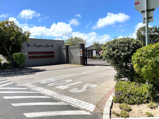 <!--[if BLOCK]><![endif]--> 20 Kingfisher Glen Gie Road, Parklands, Milnerton <!--[if ENDBLOCK]><![endif]-->