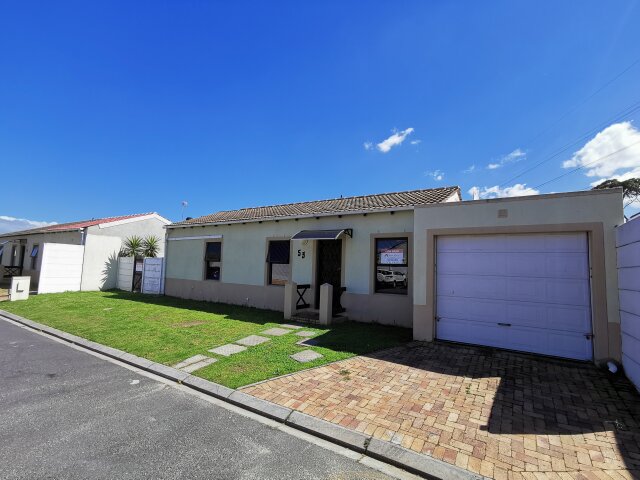 <!--[if BLOCK]><![endif]--> 53  exeter, Victoria Park, Somerset West <!--[if ENDBLOCK]><![endif]-->