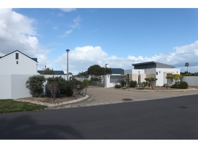 <!--[if BLOCK]><![endif]--> 17  Franschekraal Villas estate, Franskraal, Franskraal <!--[if ENDBLOCK]><![endif]-->