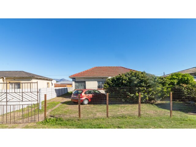 <!--[if BLOCK]><![endif]--> 84  Jan Van Riebeeck Avenue, Ruyterwacht, Cape Town <!--[if ENDBLOCK]><![endif]-->