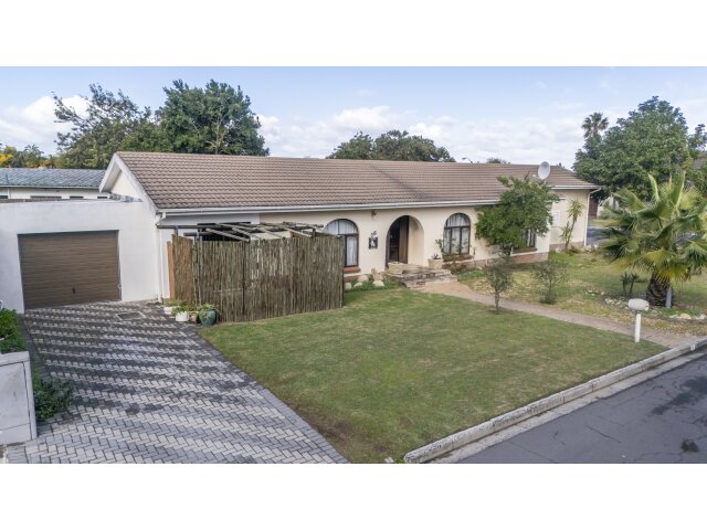 <!--[if BLOCK]><![endif]--> 36  Boog Street, Morgenster Hoogte, Brackenfell <!--[if ENDBLOCK]><![endif]-->