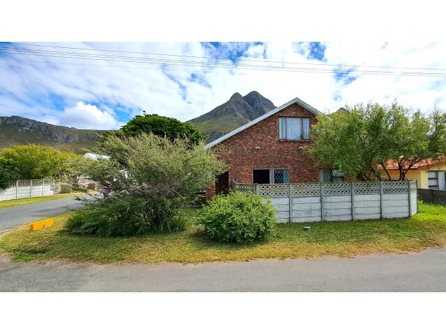 <!--[if BLOCK]><![endif]--> 8  IJ Singleton Street, Kleinmond, Kleinmond <!--[if ENDBLOCK]><![endif]-->