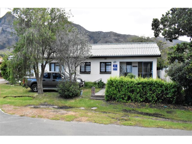 <!--[if BLOCK]><![endif]--> 40   8th Avenue, Kleinmond, Kleinmond <!--[if ENDBLOCK]><![endif]-->