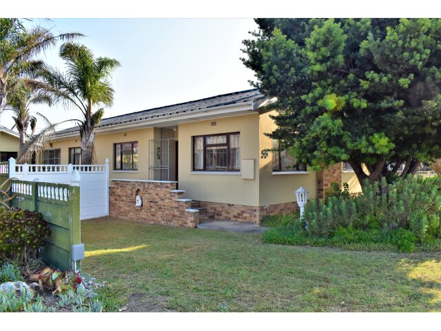 <!--[if BLOCK]><![endif]--> 55  4th Avenue, Kleinmond, Kleinmond <!--[if ENDBLOCK]><![endif]-->