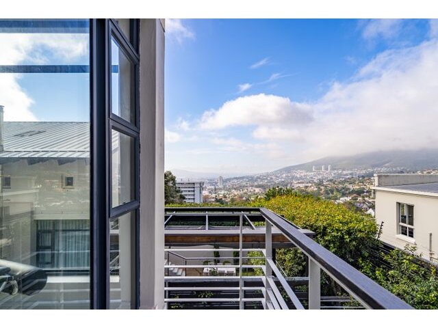 <!--[if BLOCK]><![endif]--> 4, 113A  Kloof Nek Road, Higgovale, Cape Town <!--[if ENDBLOCK]><![endif]-->