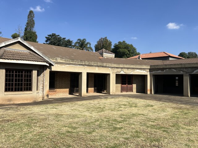 <!--[if BLOCK]><![endif]--> 1  Palesa Close, Bedfordview, Bedfordview <!--[if ENDBLOCK]><![endif]-->