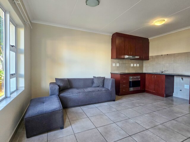 <!--[if BLOCK]><![endif]--> 8 Le Rosa 3 Blaauwklippen Close, Buh-rein, Buhrein Estate, Kraaifontein <!--[if ENDBLOCK]><![endif]-->