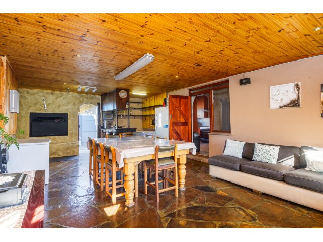 <!--[if BLOCK]><![endif]--> 98  Wrensch Road, Churchill, Parow <!--[if ENDBLOCK]><![endif]-->