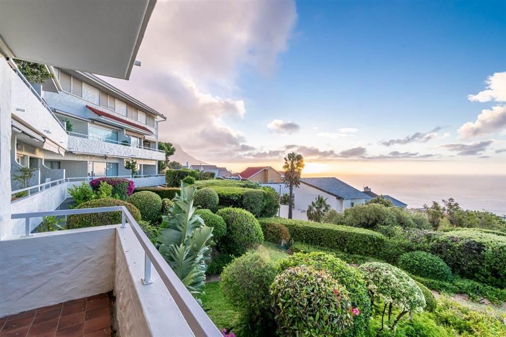 <!--[if BLOCK]><![endif]--> 3 Granada Heights Isadore Cohen Place, Camps Bay, Cape Town <!--[if ENDBLOCK]><![endif]-->