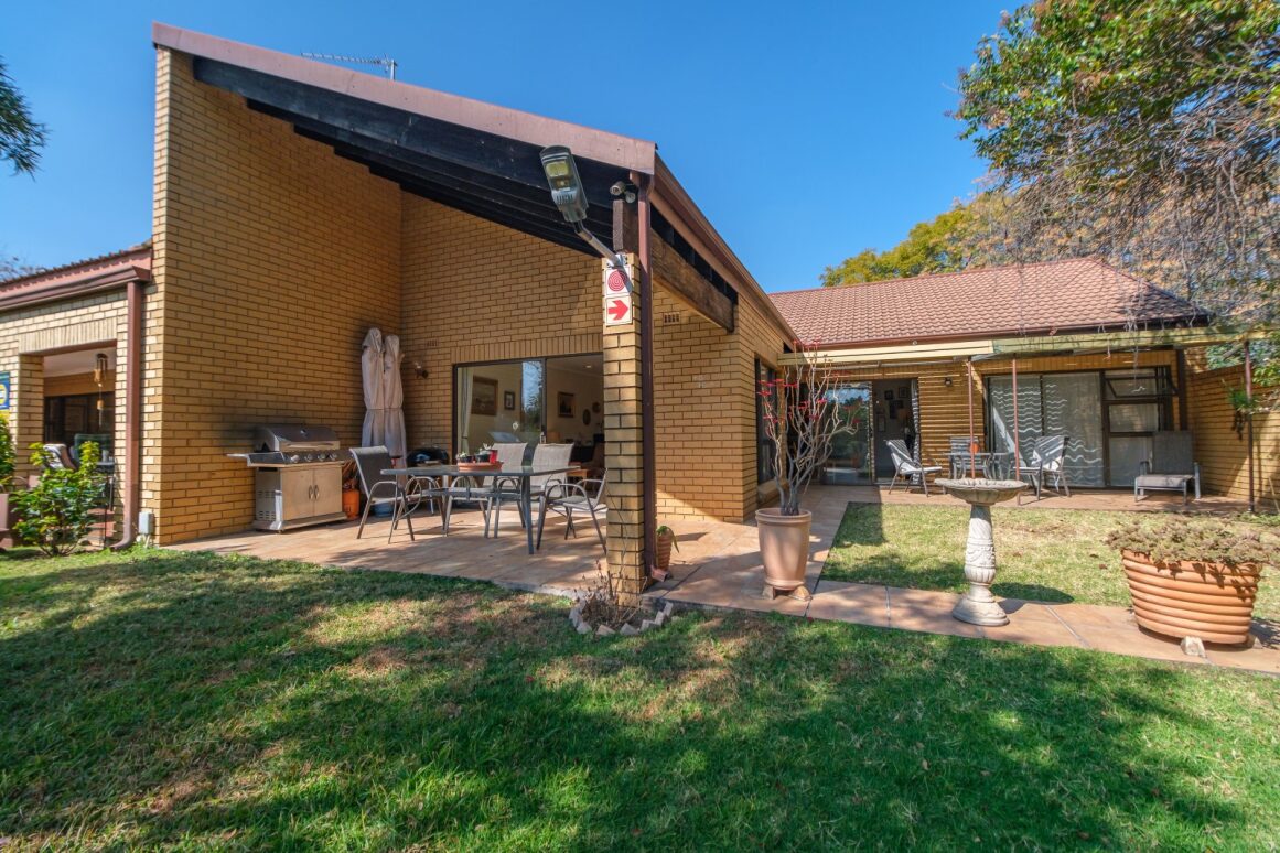  24 Maroela 11b Cedar Ave West, Maroeladal, Maroeladal,  Randburg 