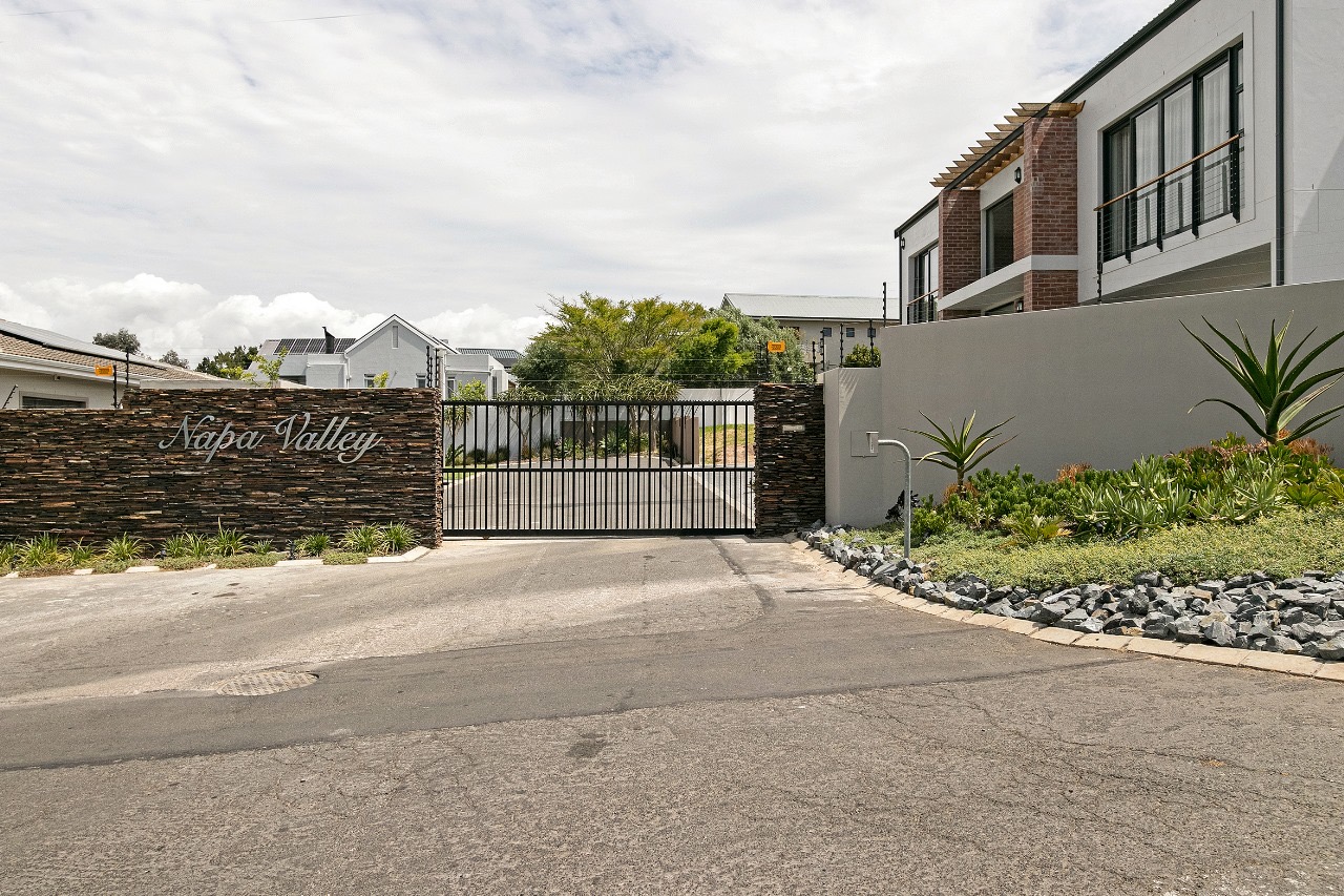  10  Napa Valley Road, Aurora, Durbanville 
