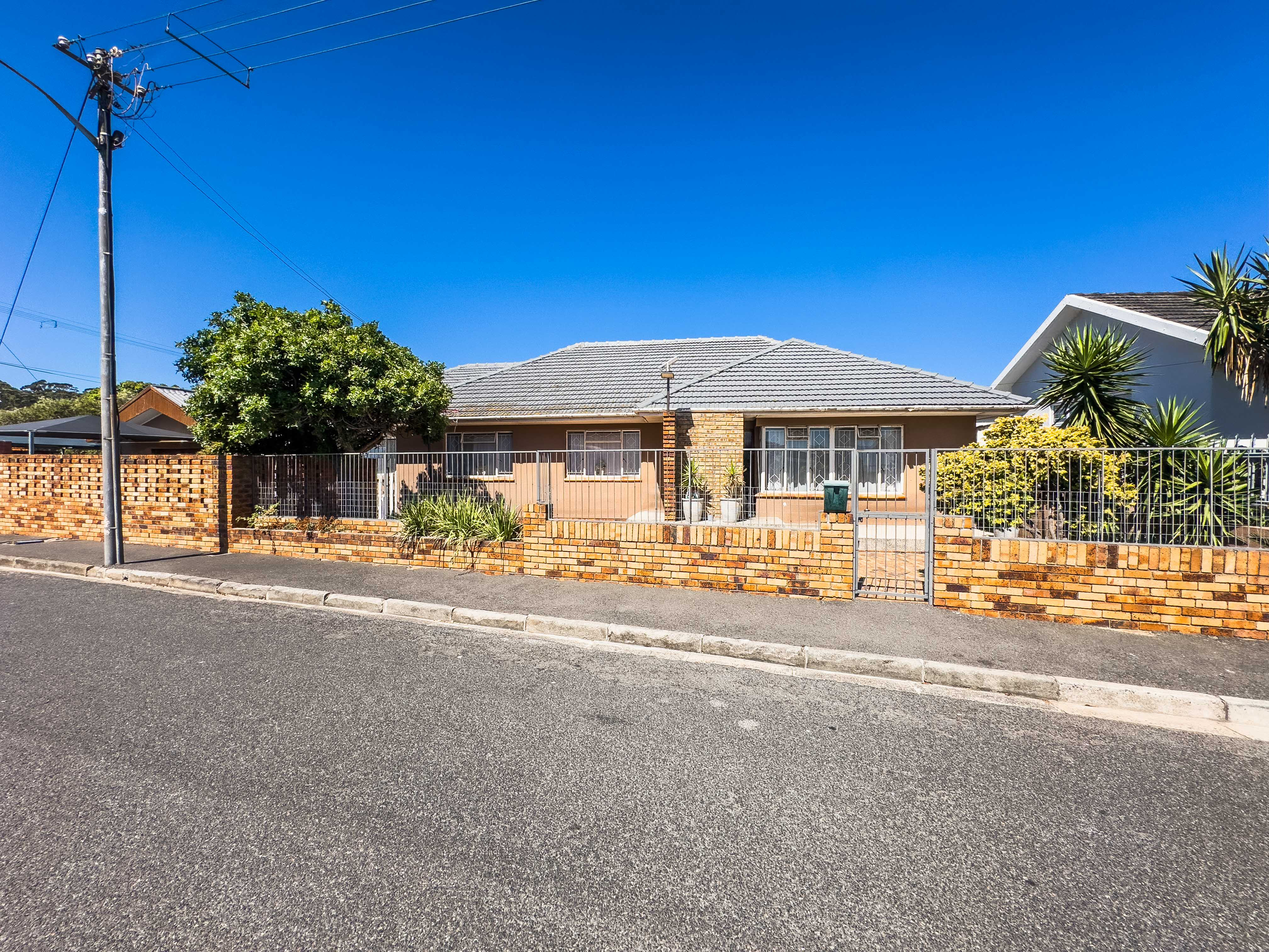 52  Wessel North Street, Avondale, Parow