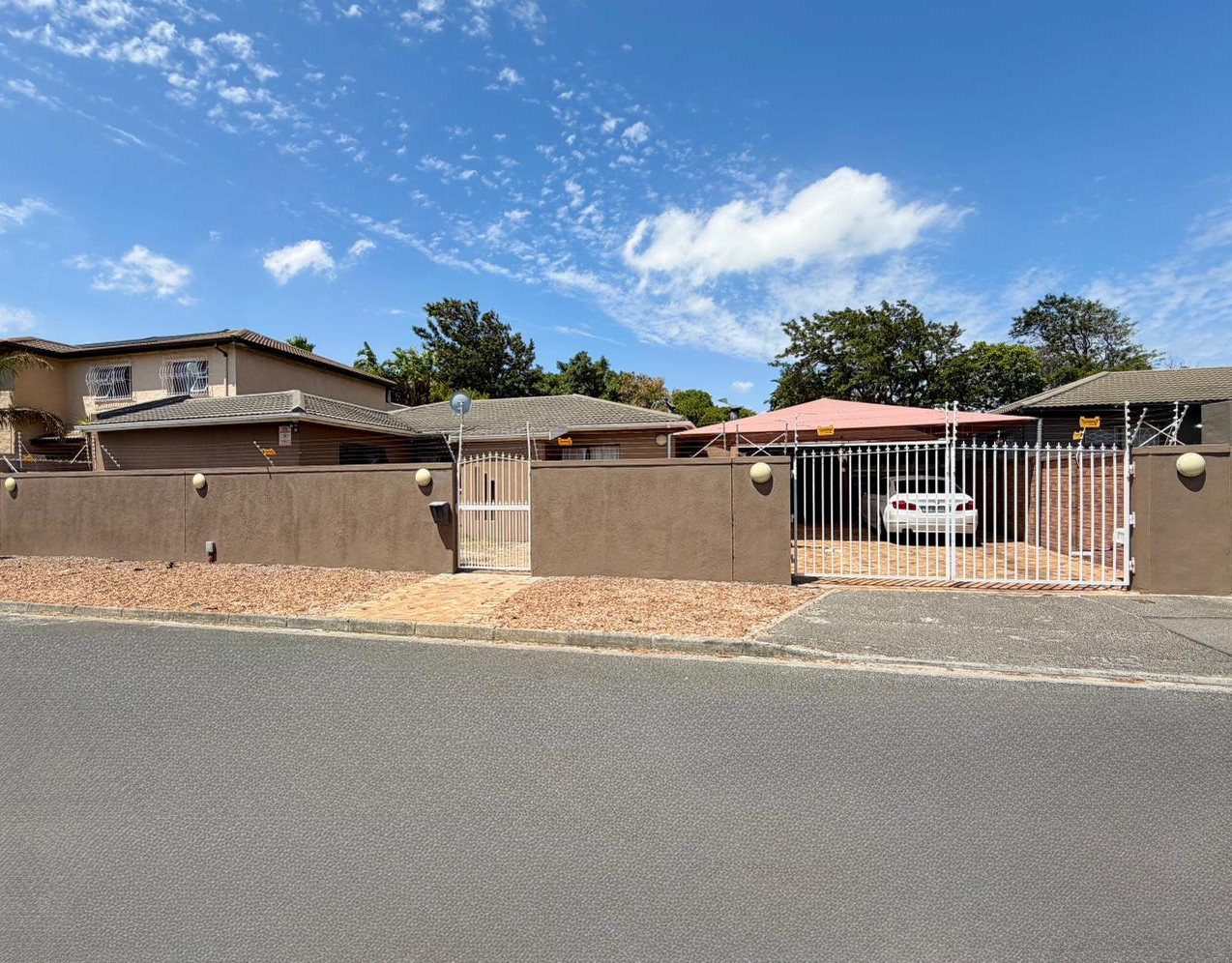 <!--[if BLOCK]><![endif]--> 35  Marten Crescent, Table View, Milnerton <!--[if ENDBLOCK]><![endif]-->