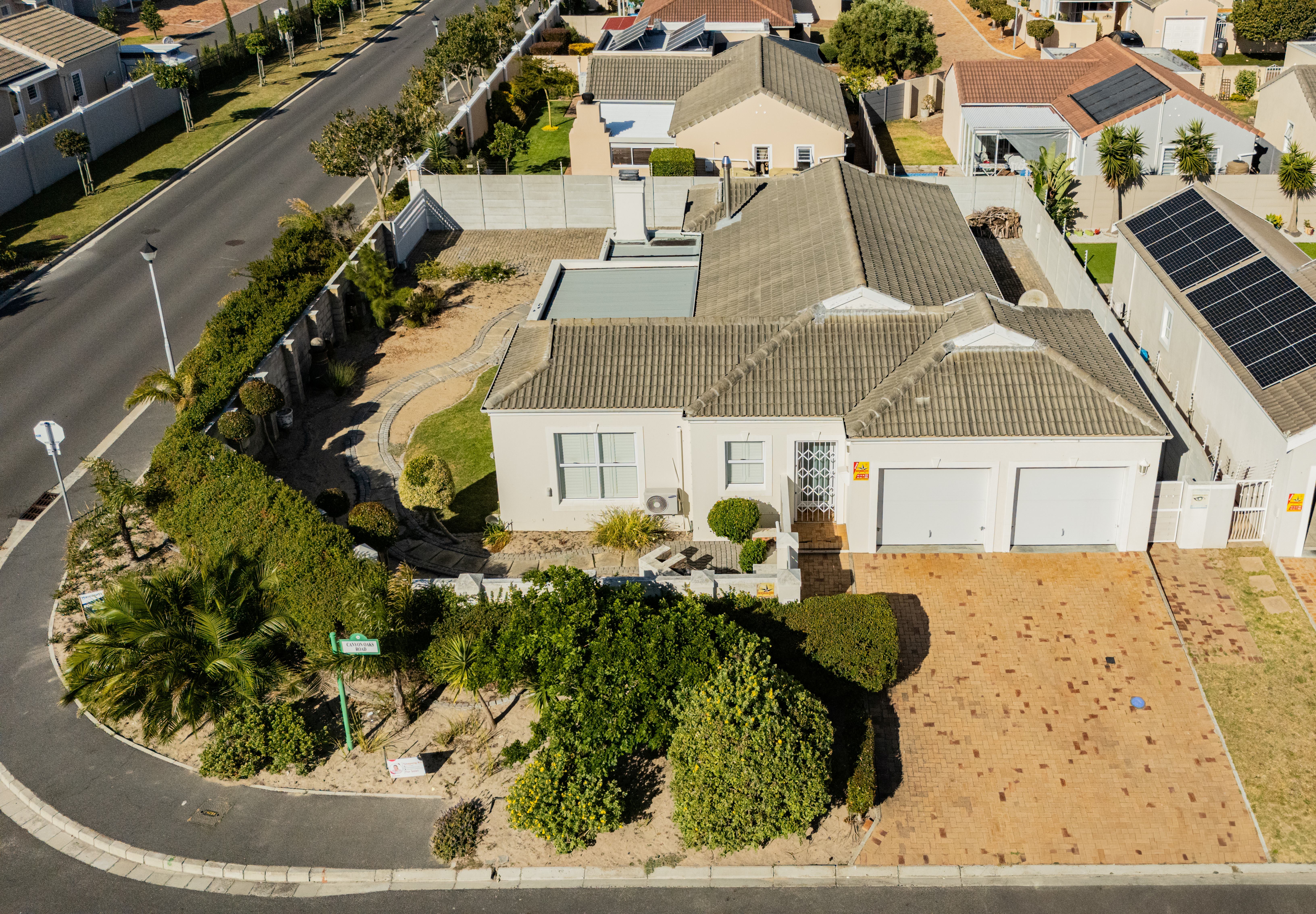 <!--[if BLOCK]><![endif]--> 2  Canyon Oaks Road, Sunningdale, Milnerton <!--[if ENDBLOCK]><![endif]-->