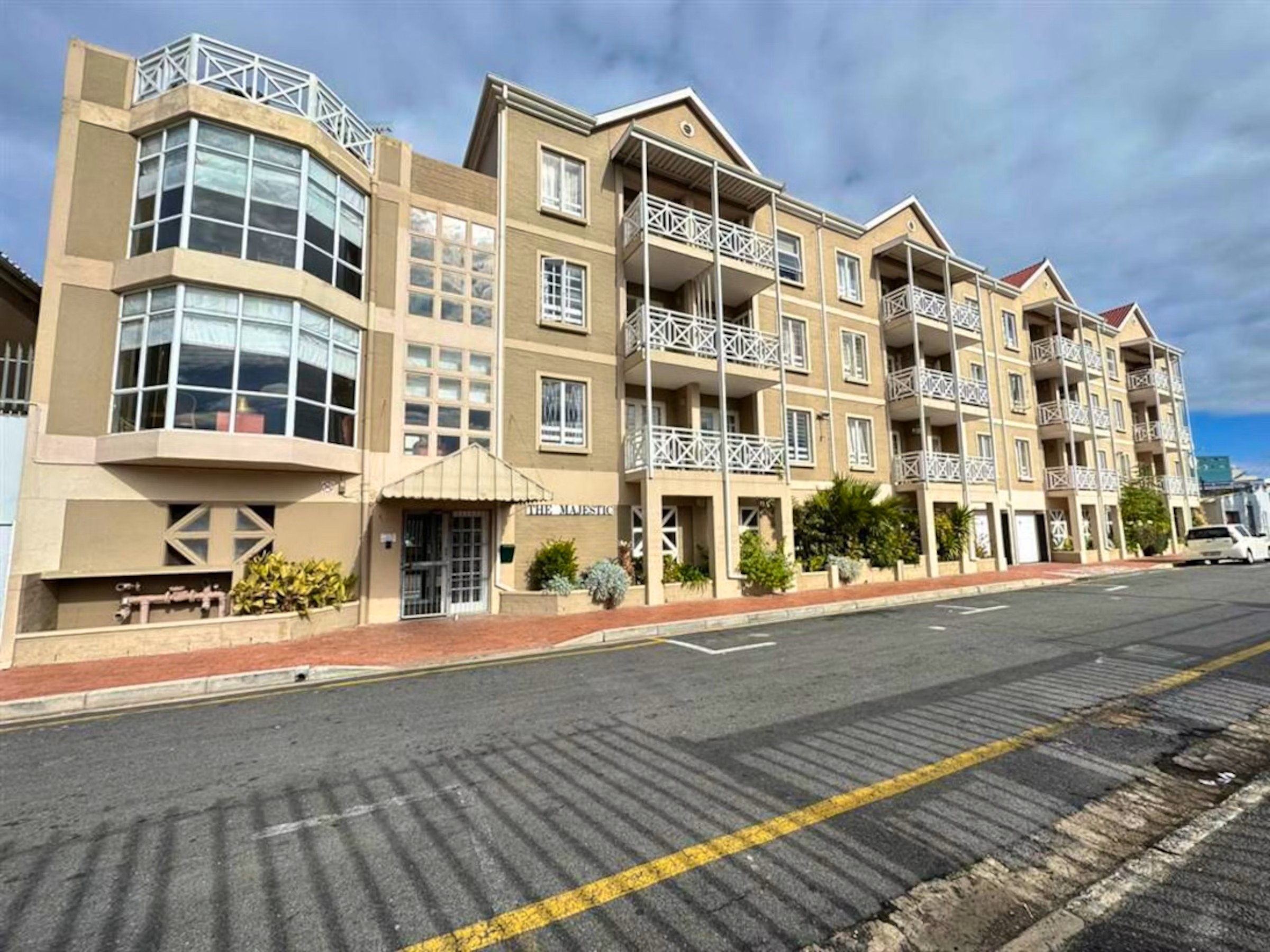  1 The Majestic Gous Street, Strand South, Strand 