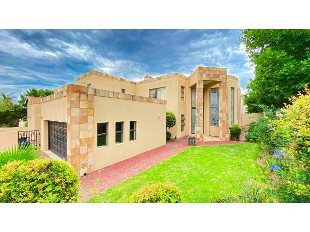<!--[if BLOCK]><![endif]--> 1  Flamingo Street, Fourways,  Sandton <!--[if ENDBLOCK]><![endif]-->