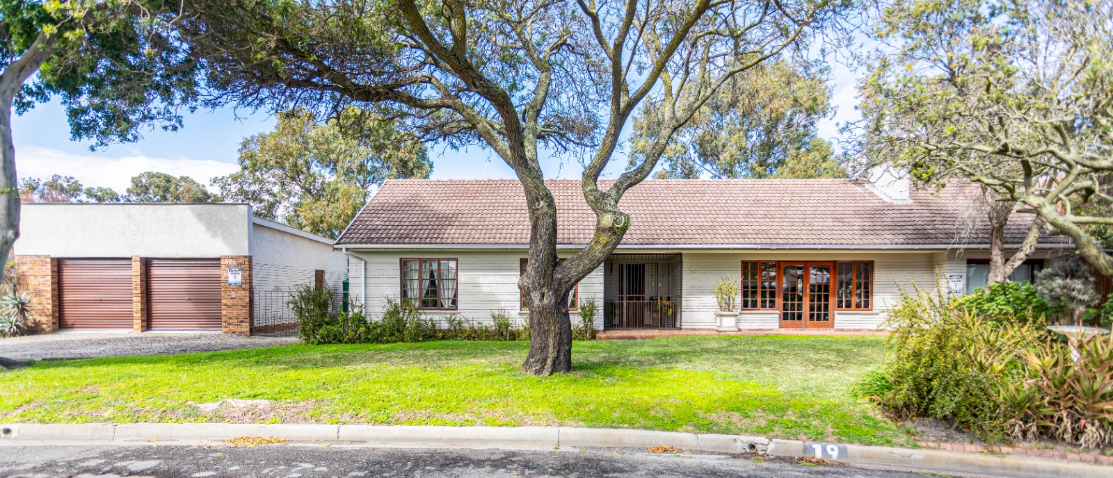 <!--[if BLOCK]><![endif]--> 19  LC Steyn , Panorama, Parow <!--[if ENDBLOCK]><![endif]-->