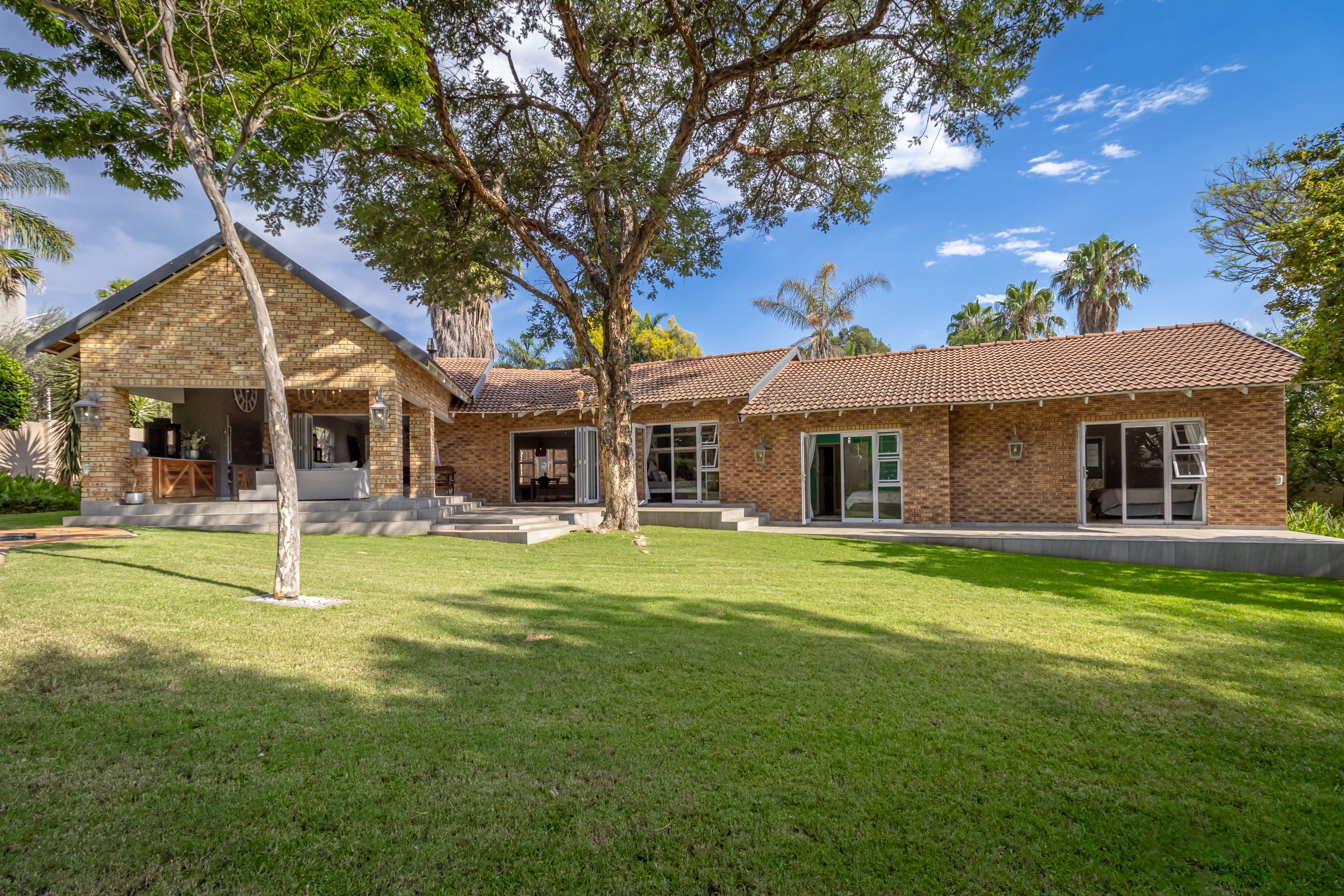 <!--[if BLOCK]><![endif]--> 7 Olden Place  Olden Road, Douglasdale,  Sandton <!--[if ENDBLOCK]><![endif]-->