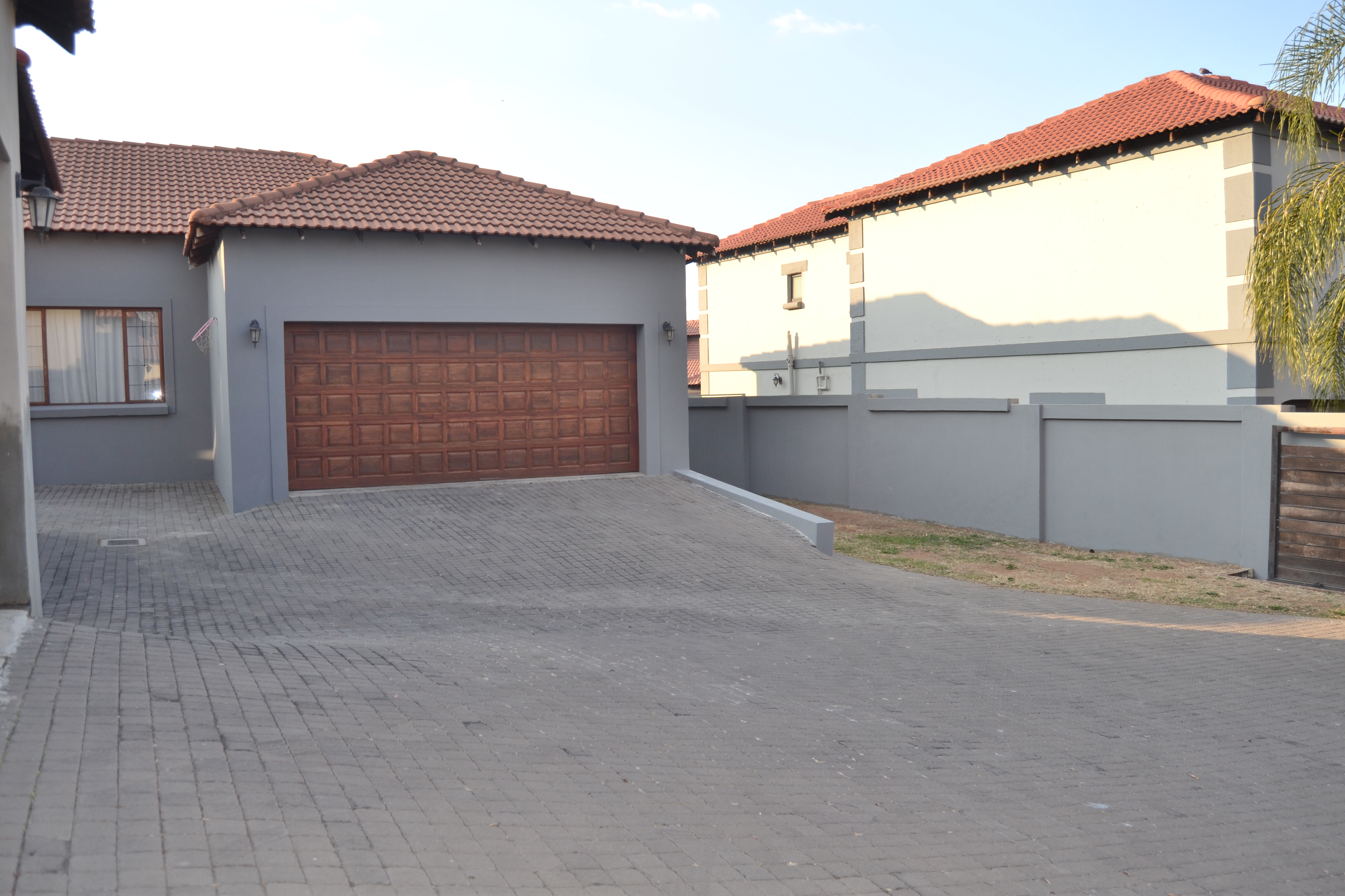 <!--[if BLOCK]><![endif]--> Property sold in Thatchfield <!--[if ENDBLOCK]><![endif]-->