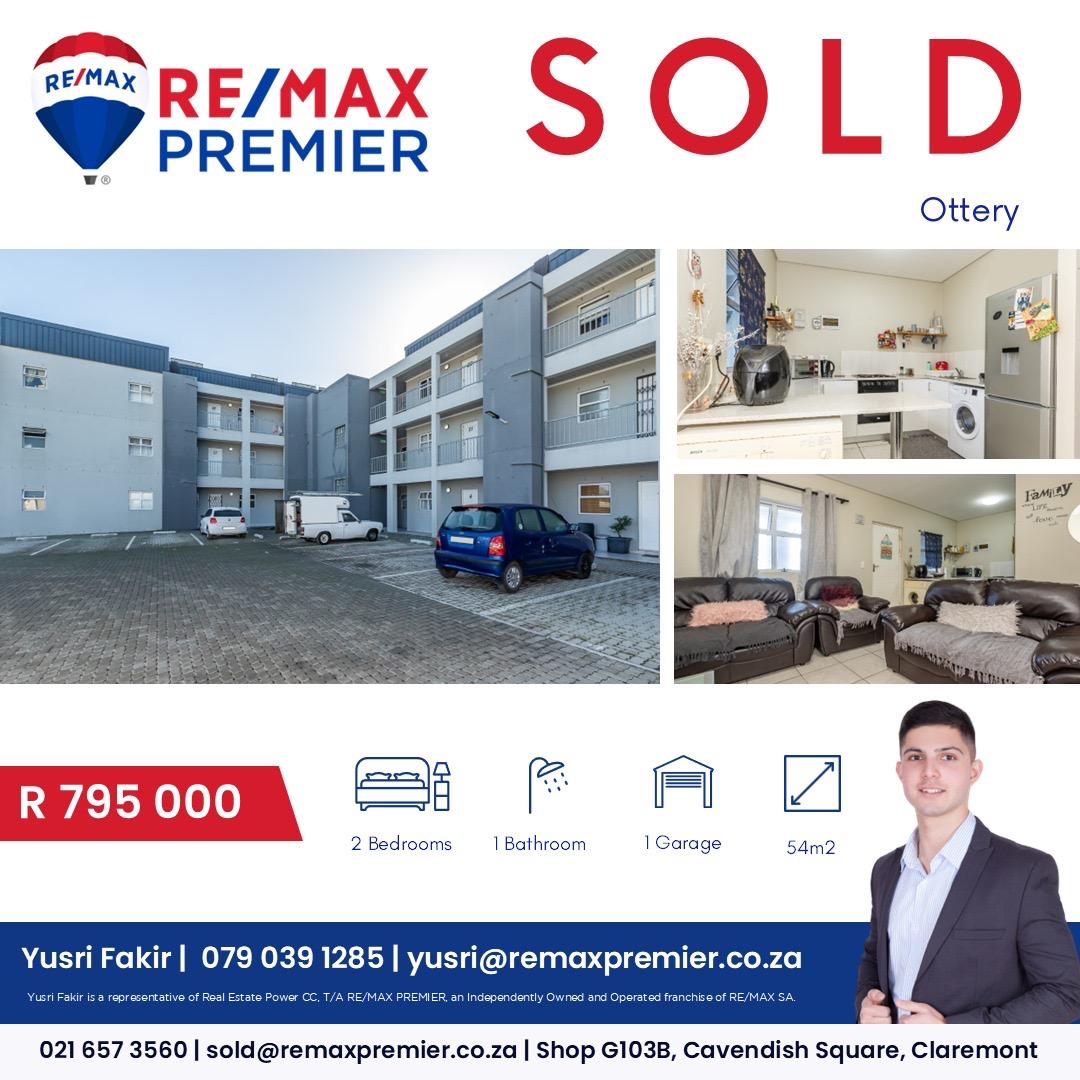 18 Retro Villas  Park Road , Ottery, Cape Town