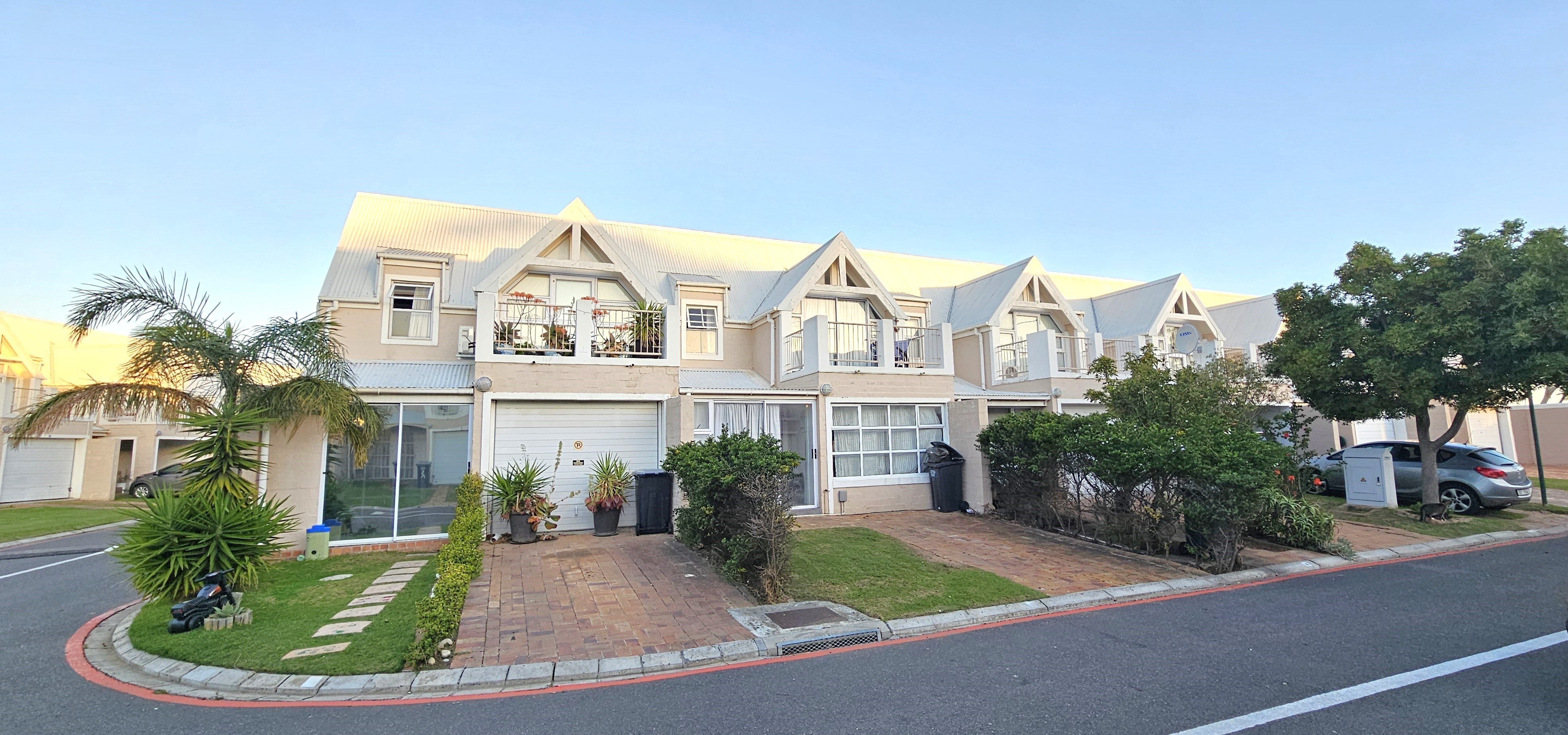 <!--[if BLOCK]><![endif]--> 5  Savanna Street, Guldenland, Strand <!--[if ENDBLOCK]><![endif]-->