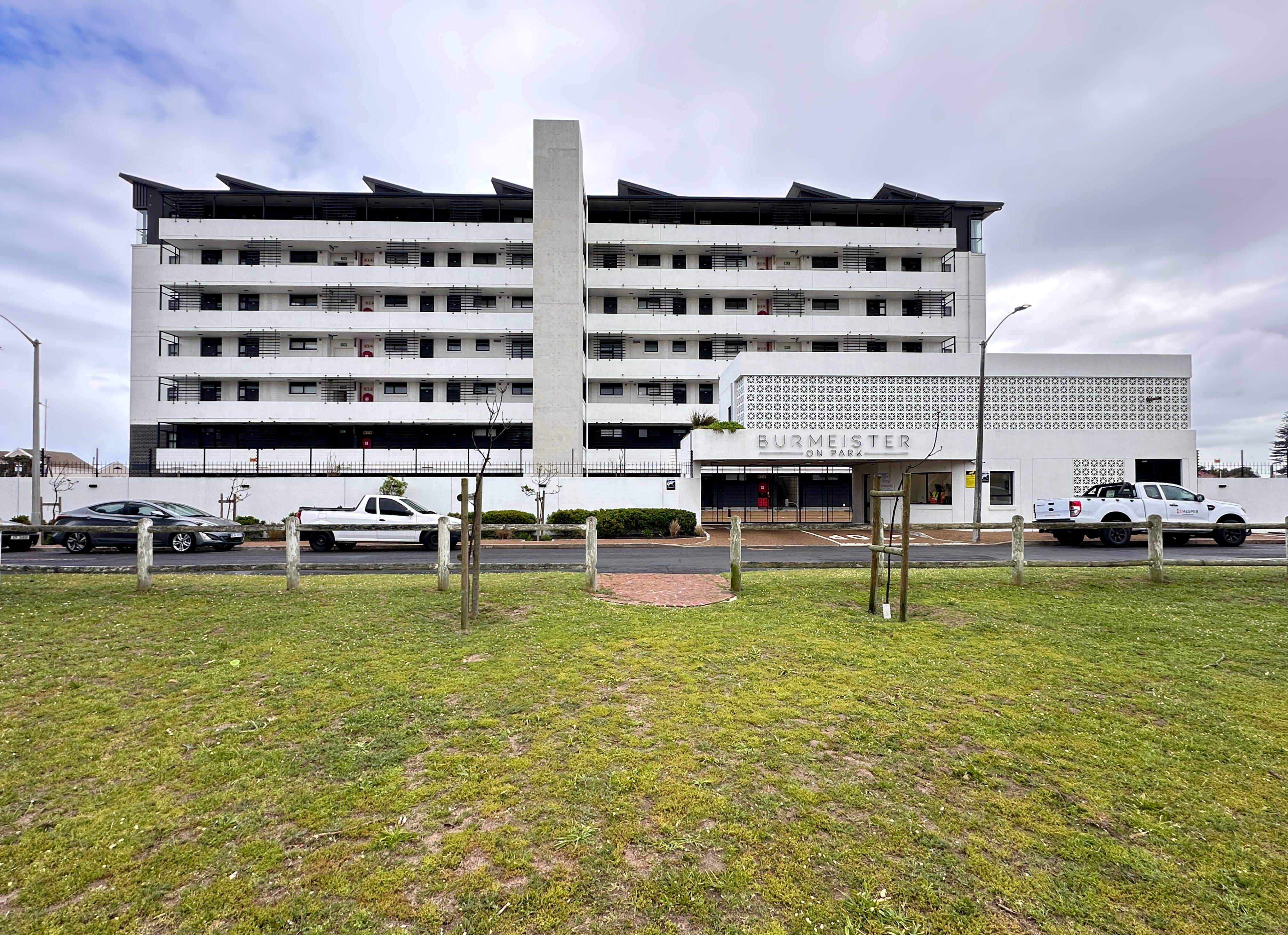 <!--[if BLOCK]><![endif]--> 407 The Burmeister On Park Burmeister Circle, Milnerton Central, Milnerton <!--[if ENDBLOCK]><![endif]-->