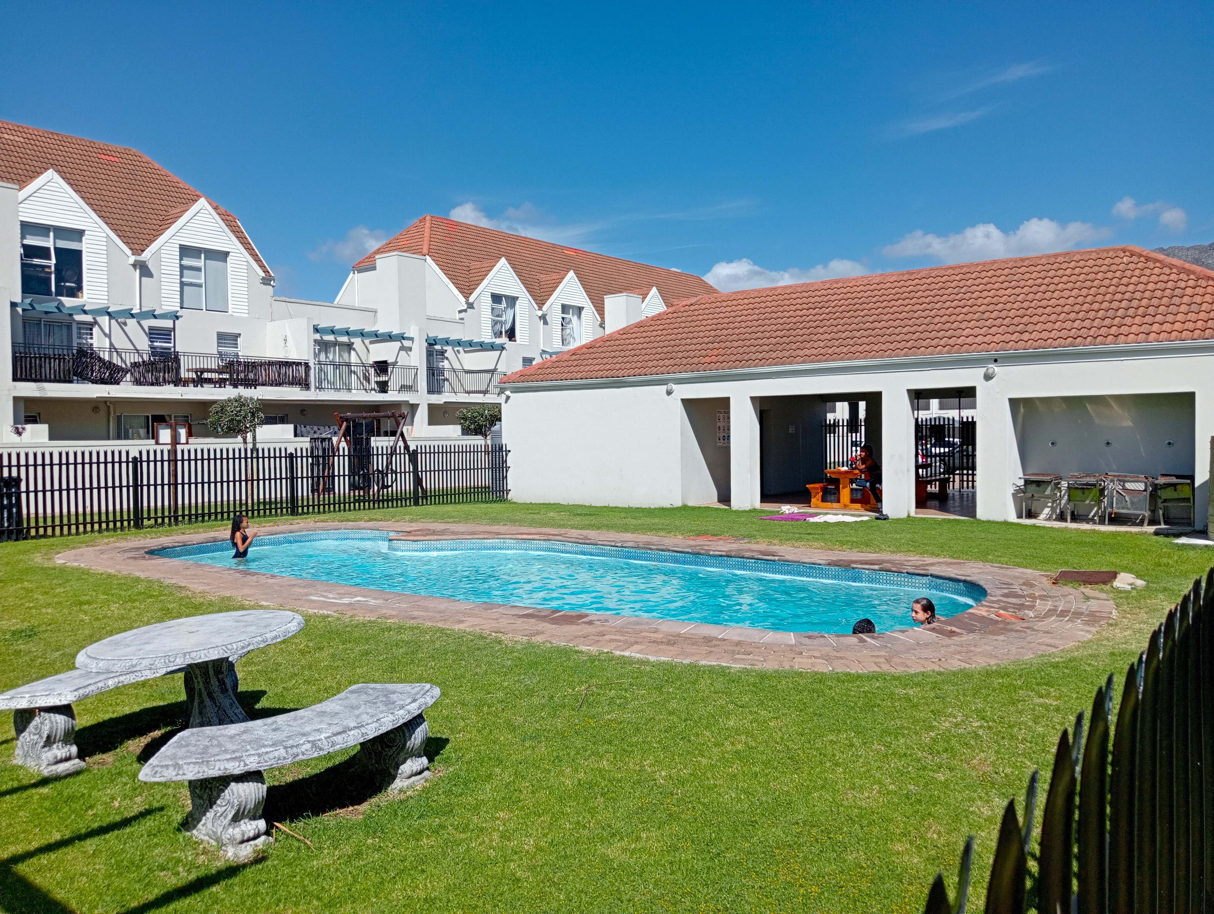  87 Labella Hisbiscus Avenue, Whispering Pines, Strand 