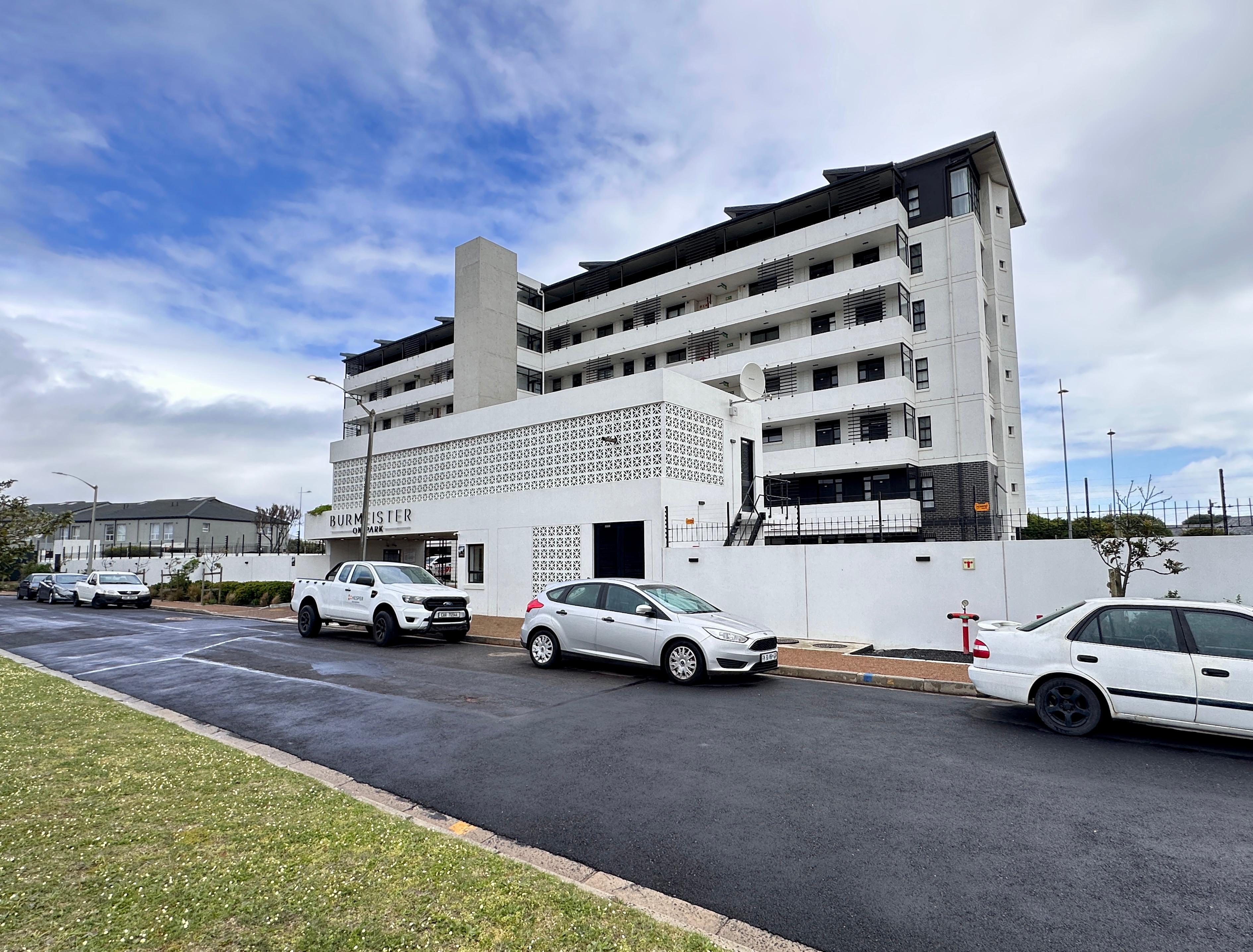 <!--[if BLOCK]><![endif]--> 202 The Burmeister On Park Burmeister Circle, Milnerton Central, Milnerton <!--[if ENDBLOCK]><![endif]-->
