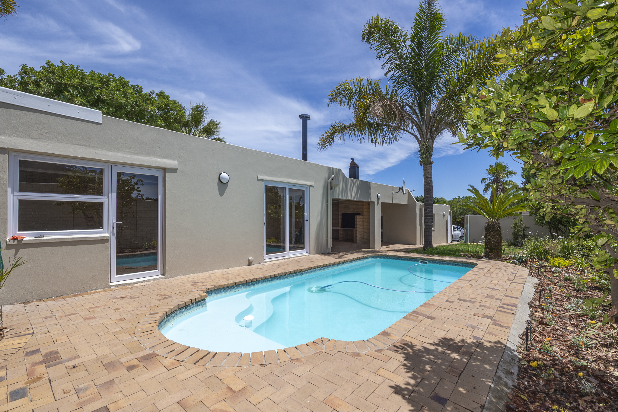 <!--[if BLOCK]><![endif]--> 42  BLUE CRANE, Wellway Park East, Durbanville <!--[if ENDBLOCK]><![endif]-->