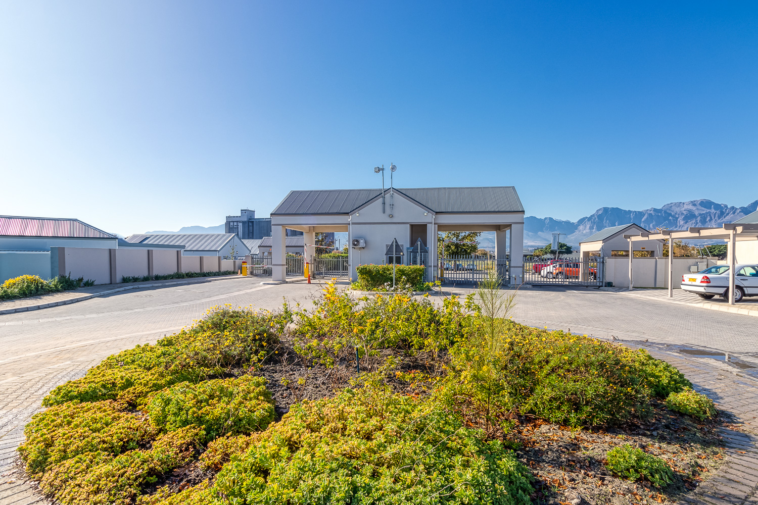 <!--[if BLOCK]><![endif]--> Property sold in Honey Dew Estate <!--[if ENDBLOCK]><![endif]-->