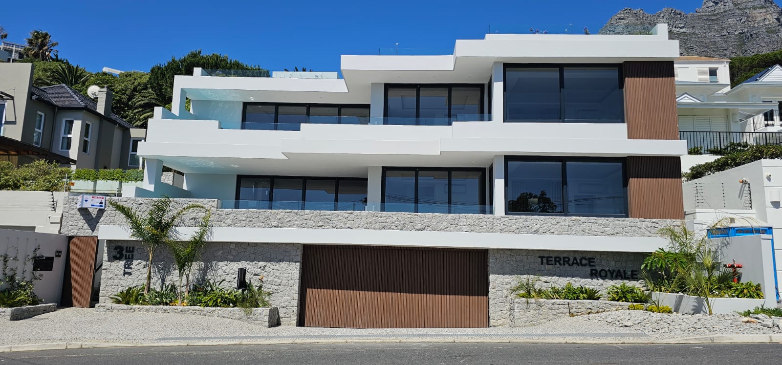  2 Terrace Royale Tree Road, Camps Bay, Cape Town 