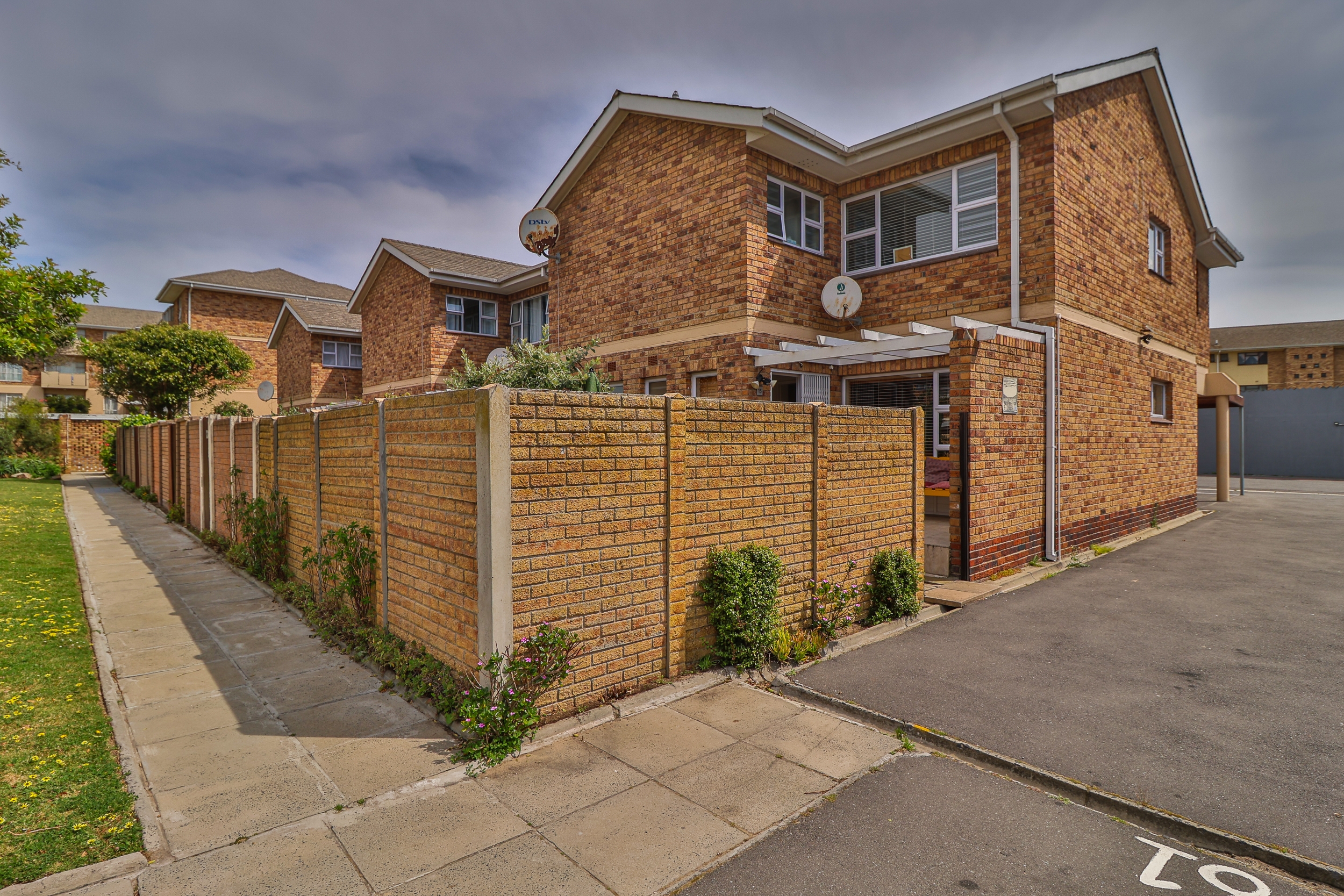  15 Cottage Mews De Grendel, Tijgerhof, Milnerton 