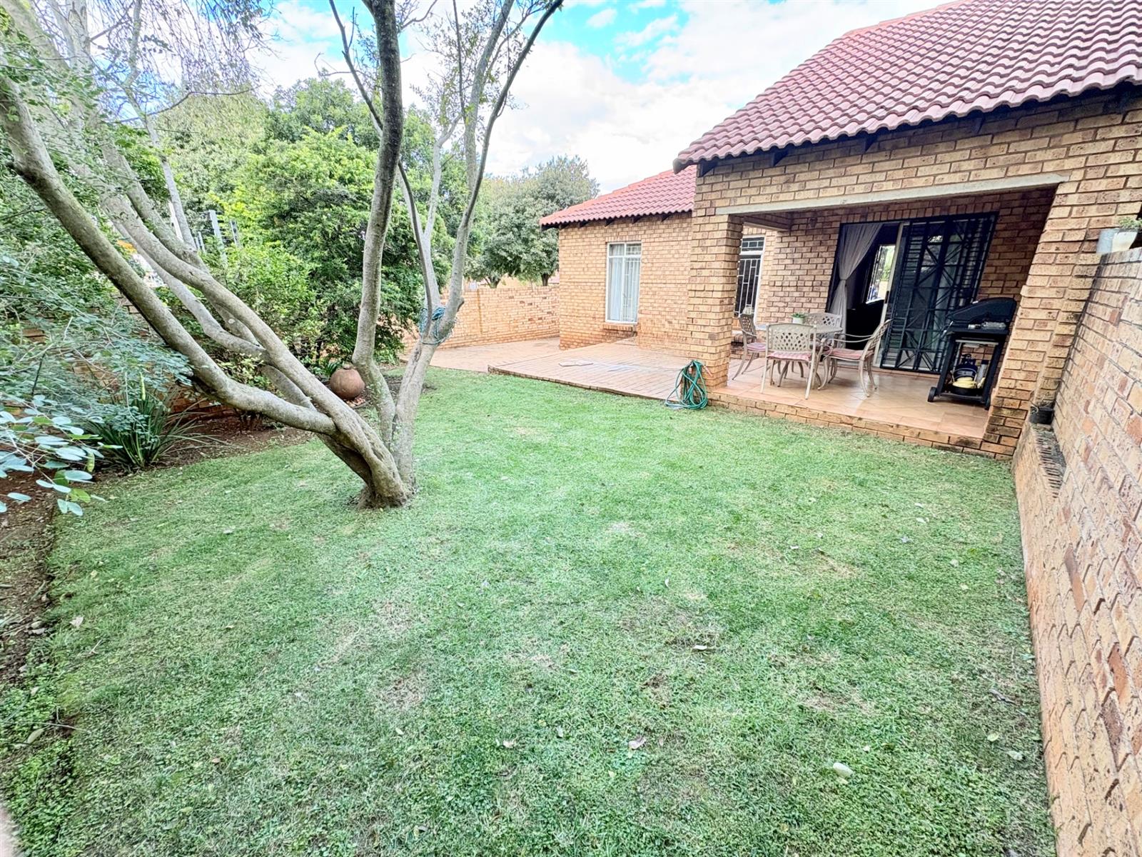<!--[if BLOCK]><![endif]--> 3 The square Paul Street, Moreleta Park, Pretoria East <!--[if ENDBLOCK]><![endif]-->