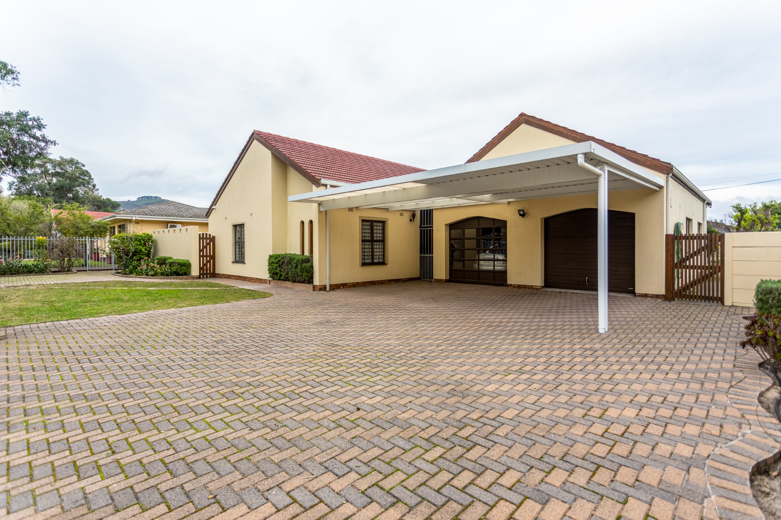 <!--[if BLOCK]><![endif]--> 36  Alk van Zyl, Panorama, Parow <!--[if ENDBLOCK]><![endif]-->