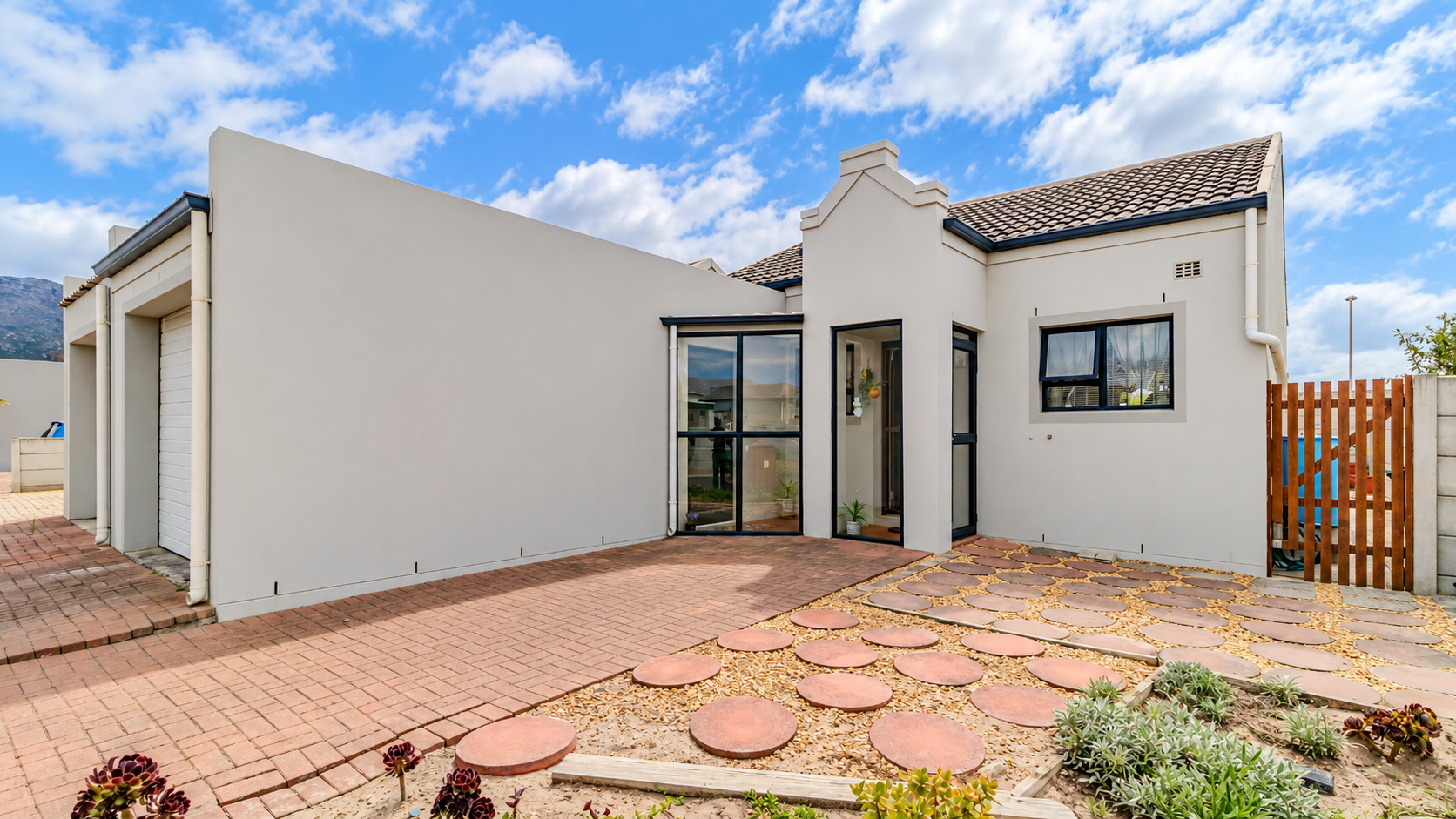 <!--[if BLOCK]><![endif]--> 43  Cannon Island Villas, Muizenberg, Muizenberg <!--[if ENDBLOCK]><![endif]-->