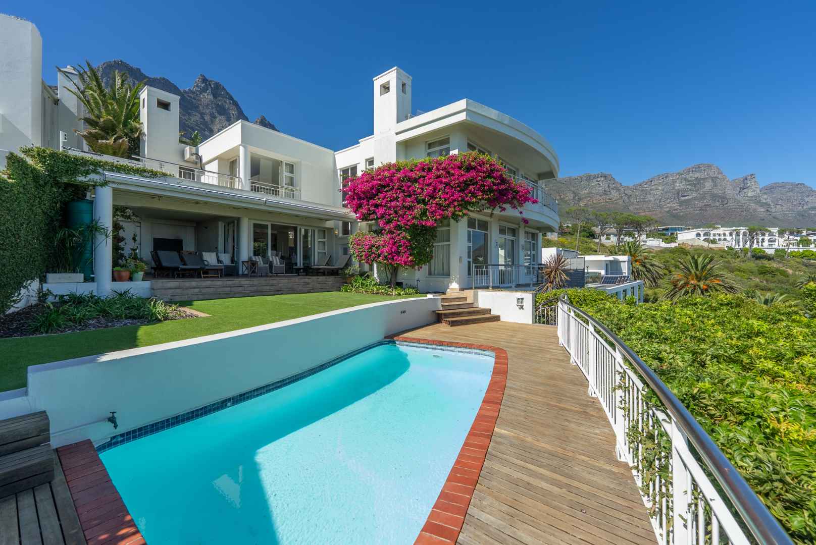  14  Tree Road, Camps Bay, Cape Town 