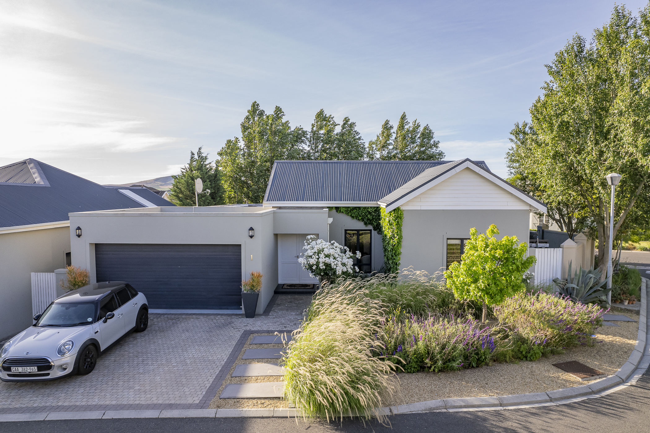 <!--[if BLOCK]><![endif]--> 1  Graanenzicht, Graanendal Estate, Durbanville <!--[if ENDBLOCK]><![endif]-->