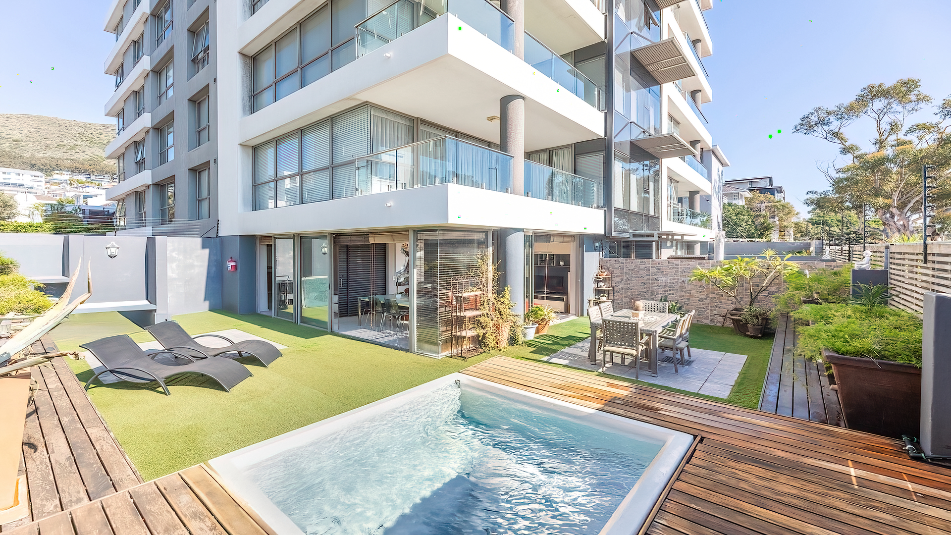 <!--[if BLOCK]><![endif]--> G03 The Legacy 145 Main Road, Green Point, Cape Town <!--[if ENDBLOCK]><![endif]-->