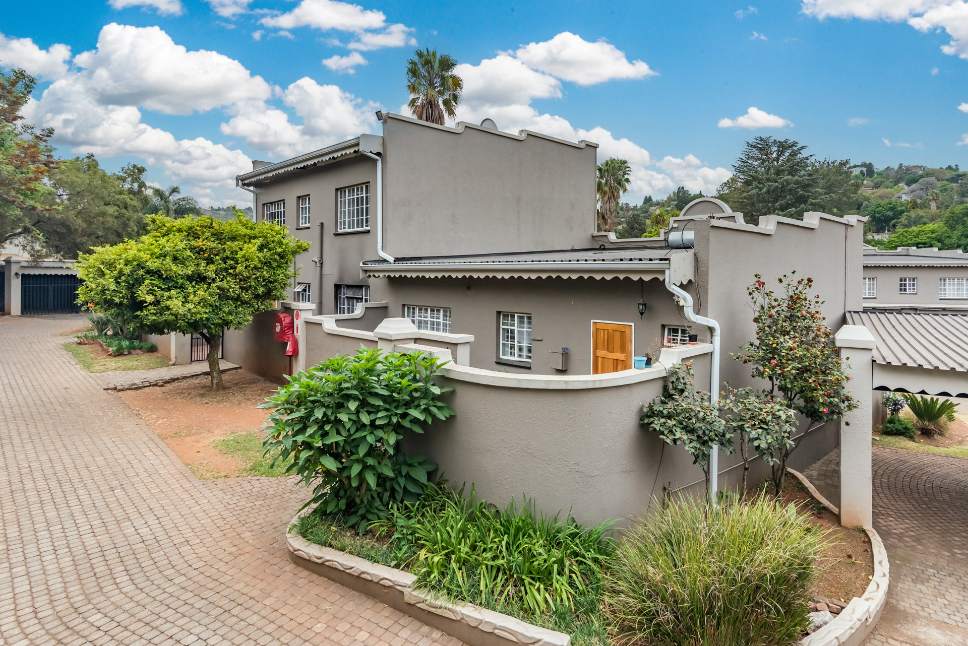 <!--[if BLOCK]><![endif]--> Townhouse Klein Tulbach Ouklip Road, Helderkruin,  Roodepoort <!--[if ENDBLOCK]><![endif]-->