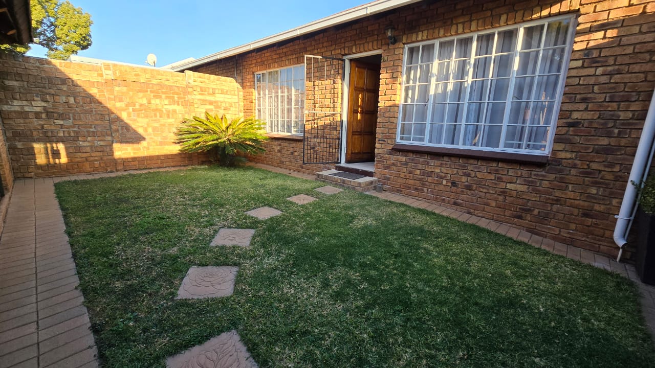 <!--[if BLOCK]><![endif]--> 33 SS Njala Park Corobrick, Pierre van Ryneveld,  Centurion <!--[if ENDBLOCK]><![endif]-->