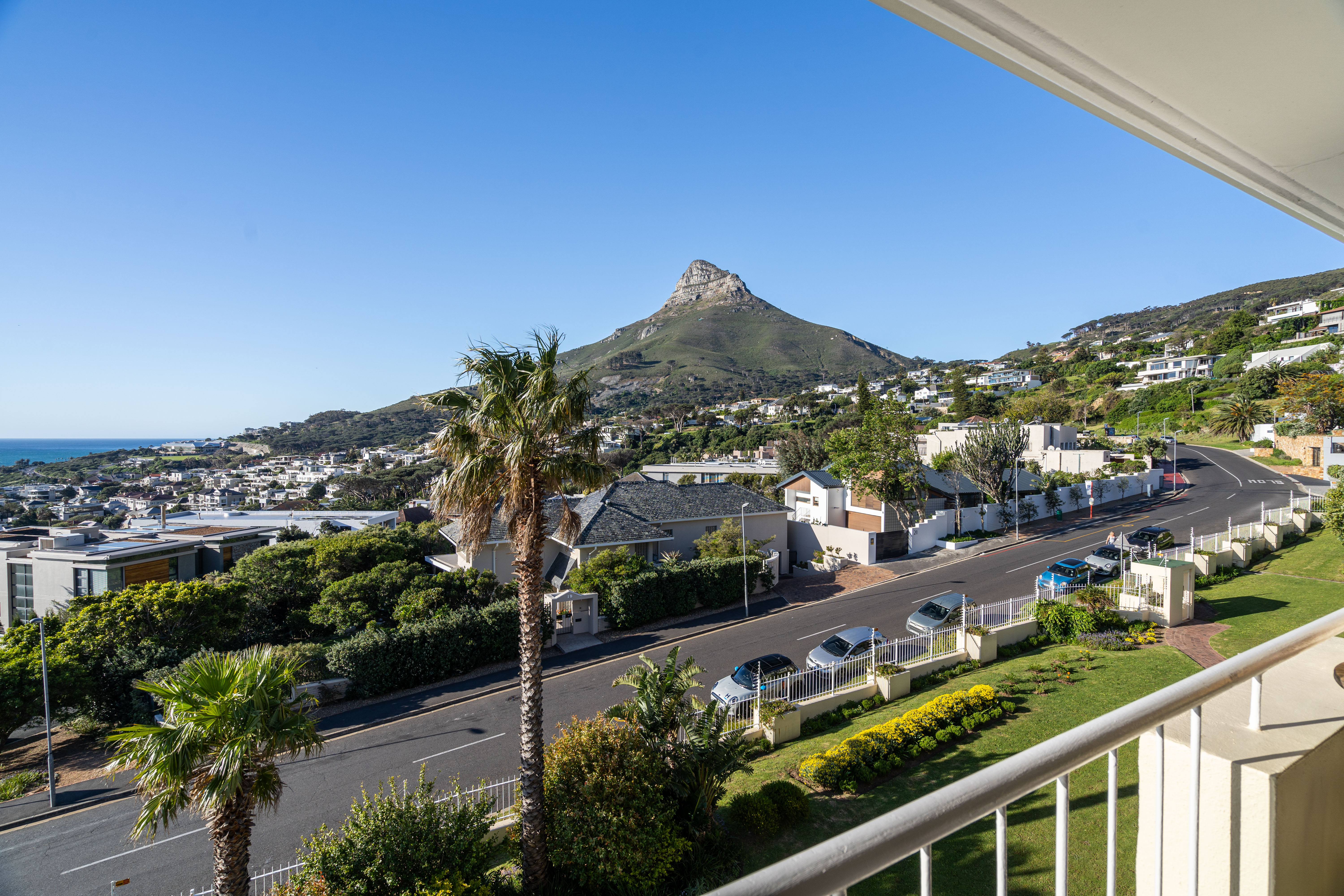 <!--[if BLOCK]><![endif]--> 3 Glen Waters Geneva Drive, Camps Bay, Cape Town <!--[if ENDBLOCK]><![endif]-->