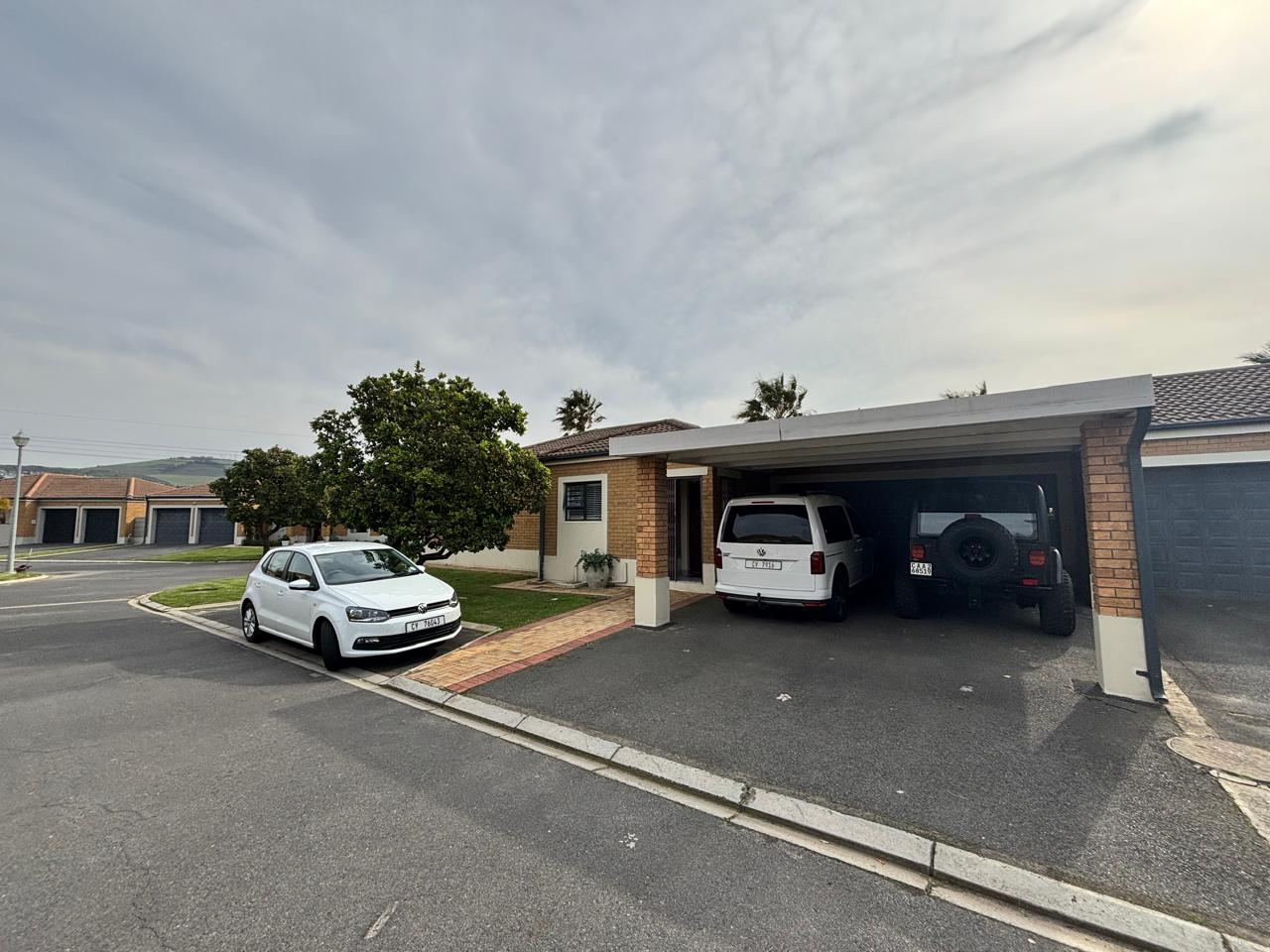  12 Barcelona Mosselbank River Road, D'urbanvale, Durbanville 